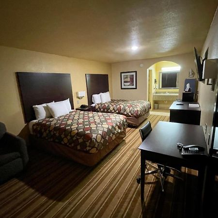 Giddings Executive Inn Kültér fotó
