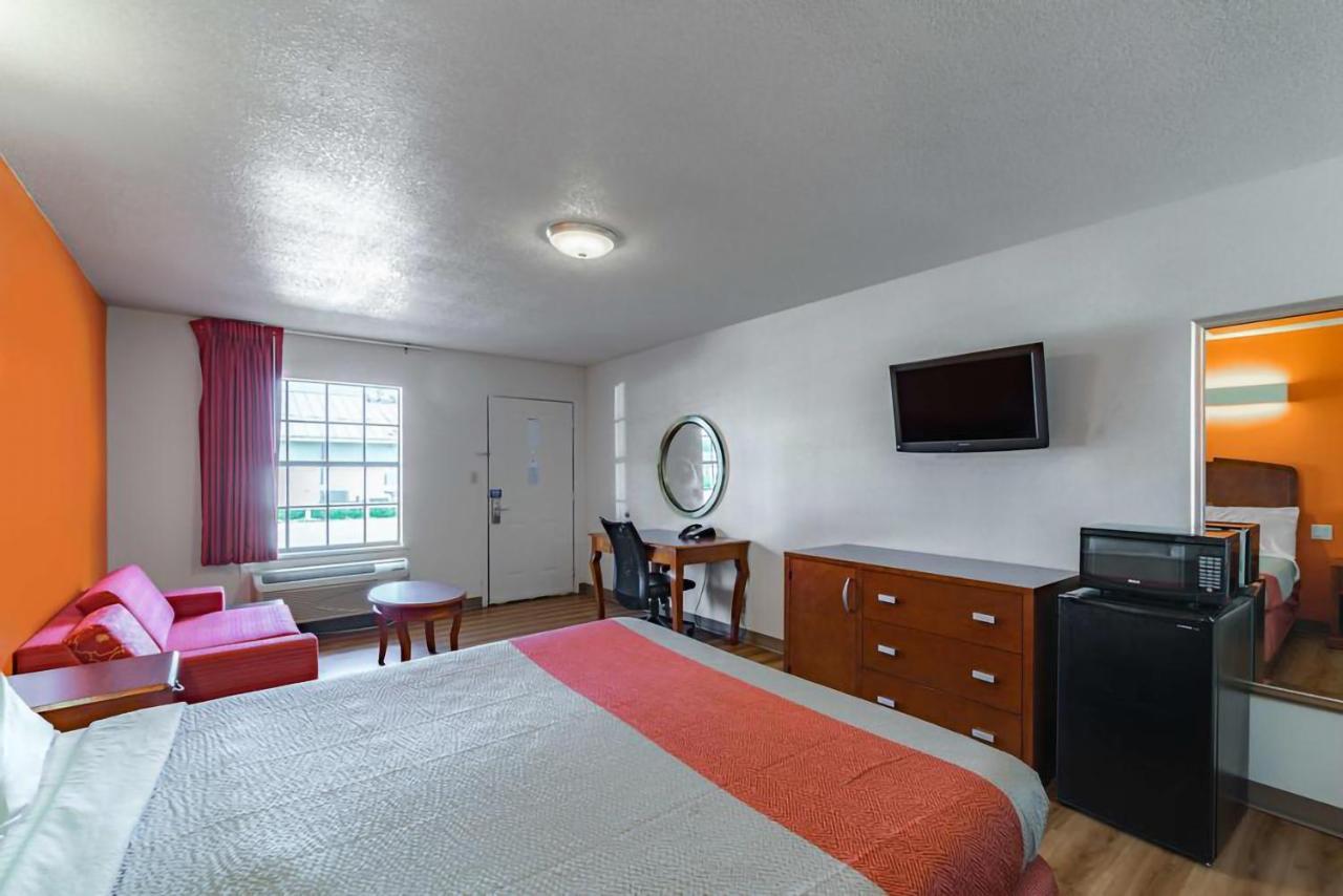 Giddings Executive Inn Kültér fotó