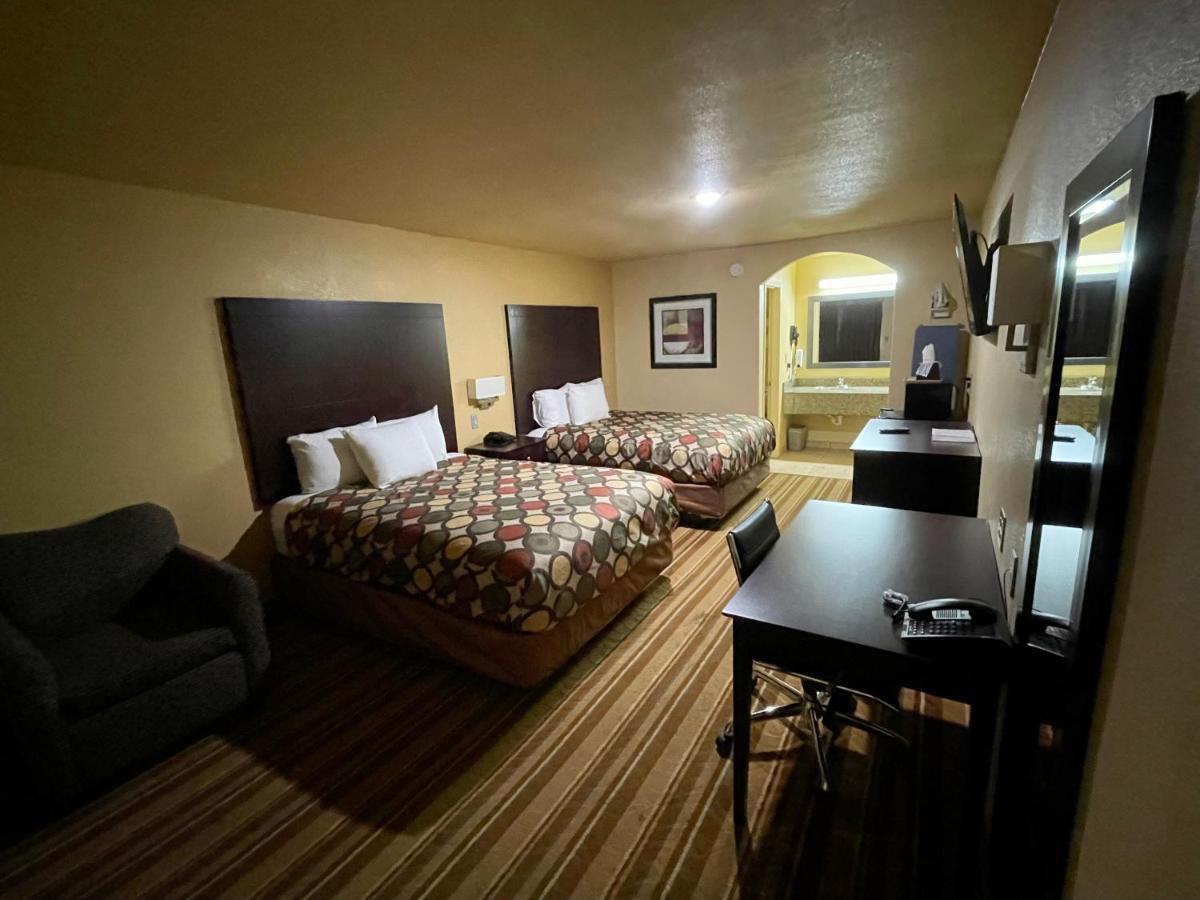 Giddings Executive Inn Kültér fotó