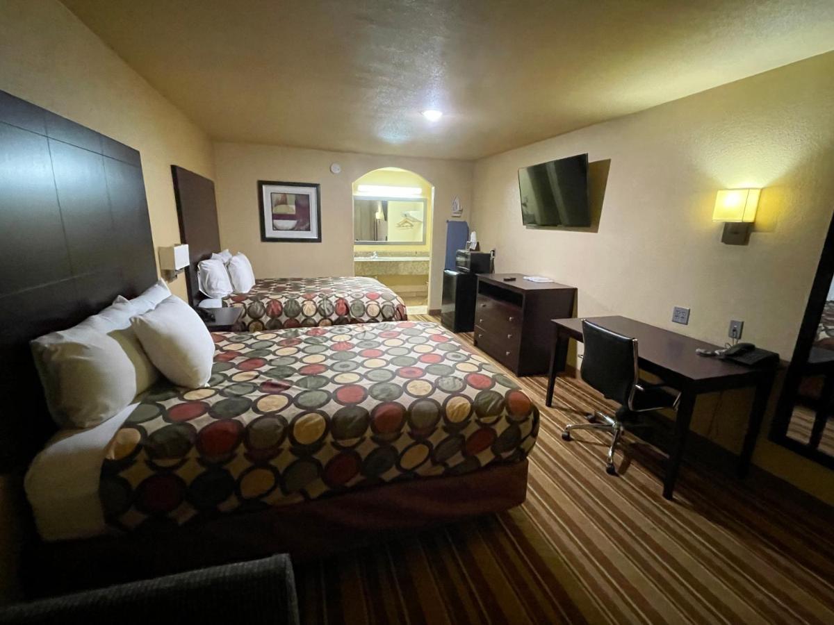 Giddings Executive Inn Kültér fotó