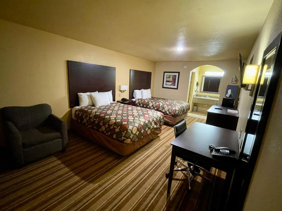 Giddings Executive Inn Kültér fotó